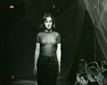 Видео и фото Тина Канделаки голая на показе мод