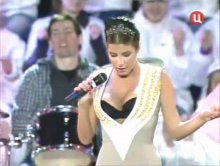 Видео и фото Кэти Топурия в сексуальном наряде с песней "Гимнастика"