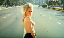 Видео и фото Анна Хилькевич обнаженная в сериале "Золотые. Барвиха 2"