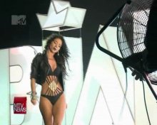 Видео и фото Бьянка в купальнике на съемках нового клипа "News Блок MTV"