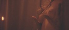 Видео и фото Анджелина Джоли голая в фильме "Киборг 2: Стеклянная тень"